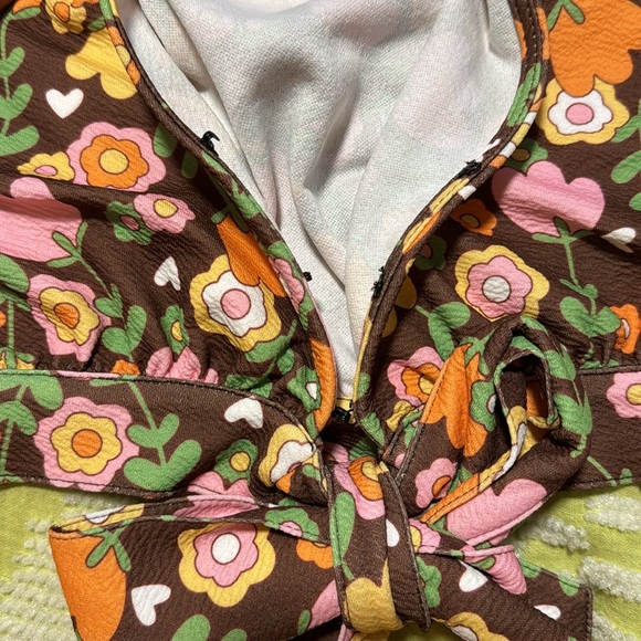 Unique Vintage Smak Parlor vintage inspired crop top. - Picture 2 of 10